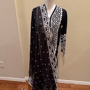 3pc Sana Safinaz Lawn Kameez with Pants and Dupatta Black, Cotton, Size 40